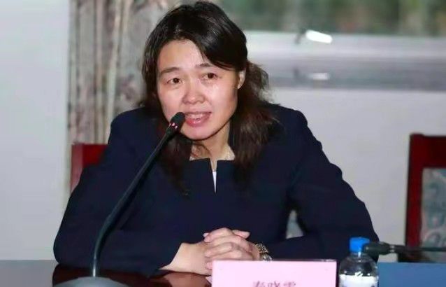《罗马体育报》表示，穆里尼奥已经把球传给了弗里德金主席，接下来的几周弗里德金必须给出答复。